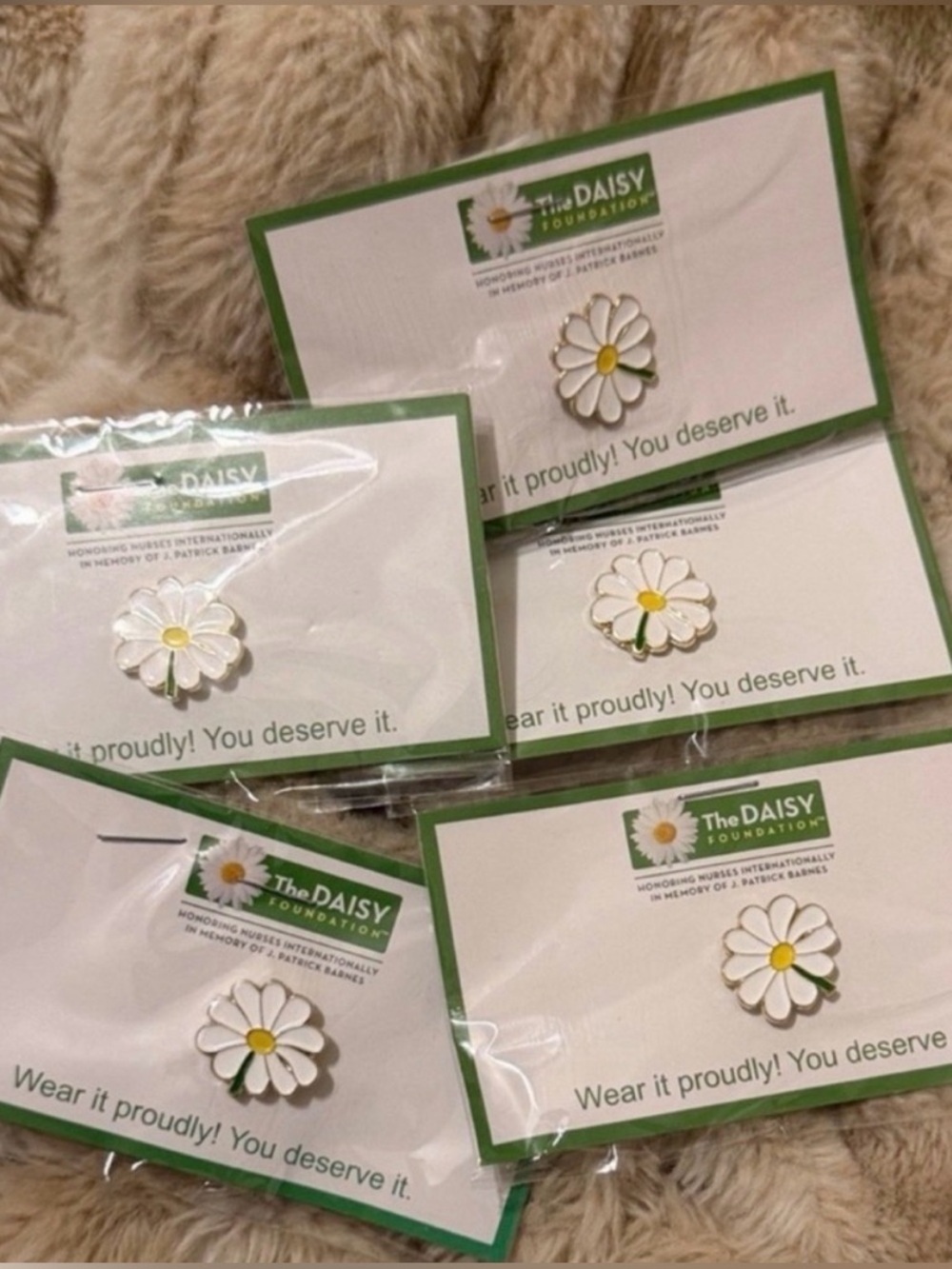 The DAISY Foundation White Daisy Pin